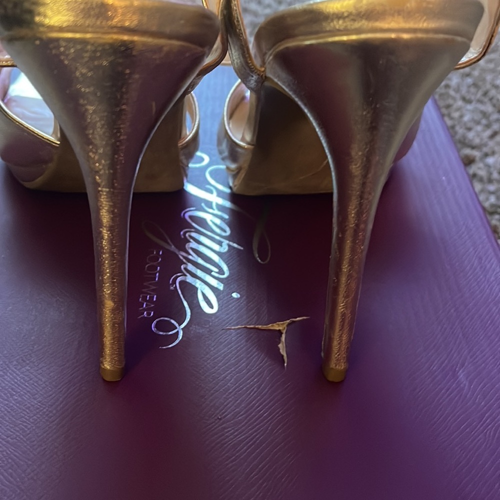 Fergie | Gold💛 Stiletto Heels | Size 9 | Gently worn with a few minor scuffs| - Picture 3 of 5